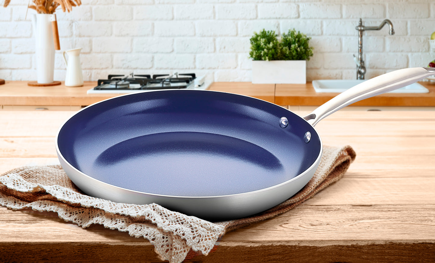 11" Fry Pan Stainless Steel Coating Outside