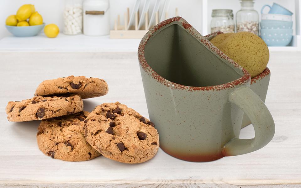 Ceramic Coffee Mug with Cookie or Biscuit Pocket