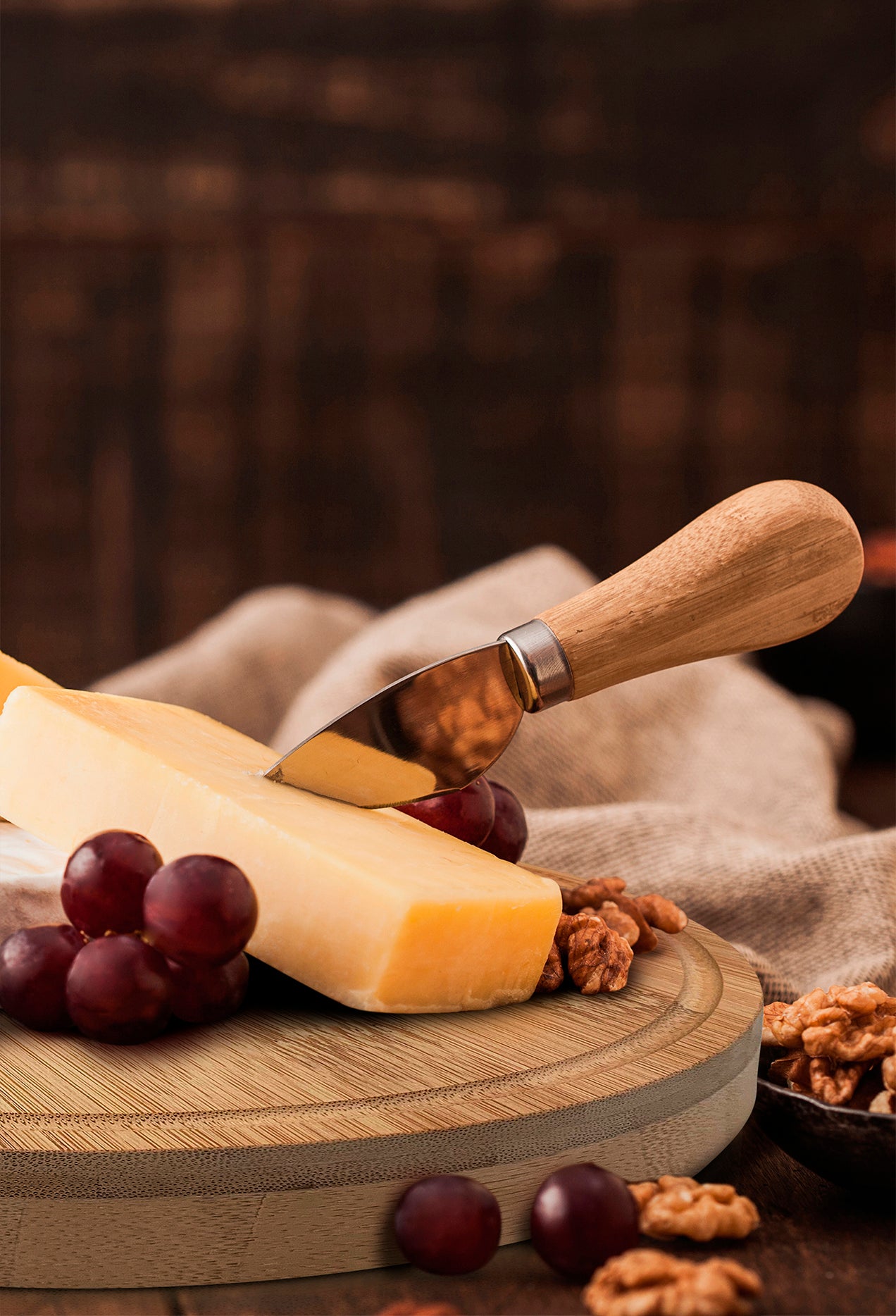 10" Bamboo Cheese Board with Knife Set